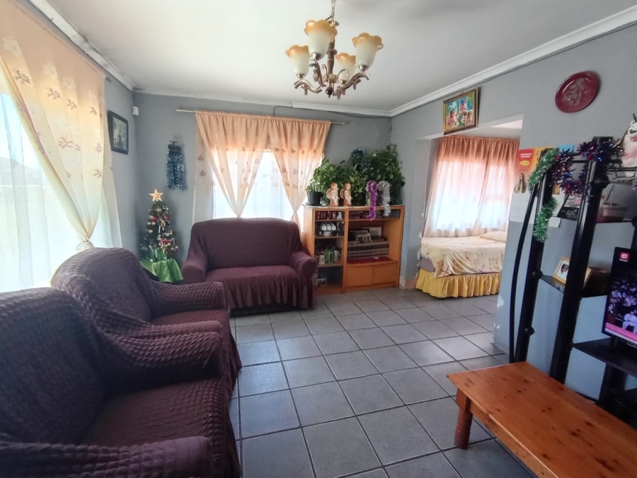 3 Bedroom Property for Sale in Silwood Heights Western Cape